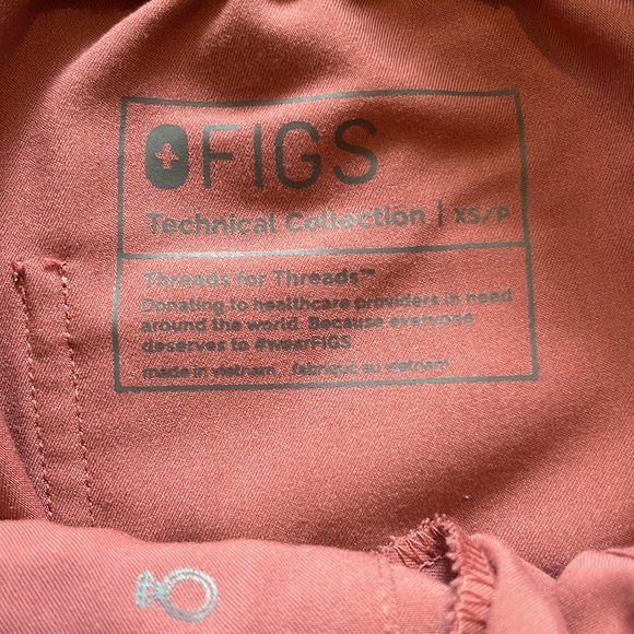 Figs: Zamora High Waisted Jogger Scrub Pants. Size: XS Petite. Color: Pink. - Picture 4 of 5